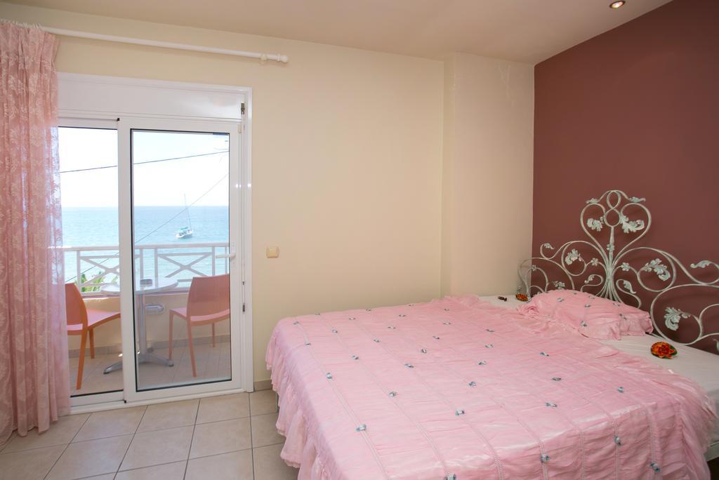 Studios Akrogiali يميناريا الغرفة الصورة