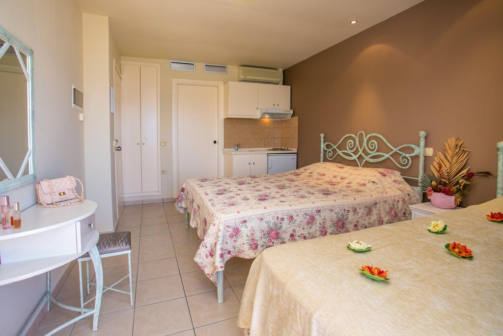 Studios Akrogiali يميناريا الغرفة الصورة