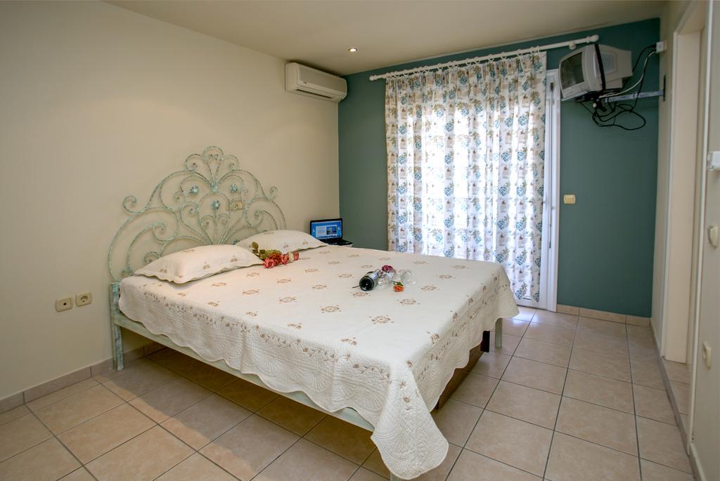 Studios Akrogiali يميناريا الغرفة الصورة
